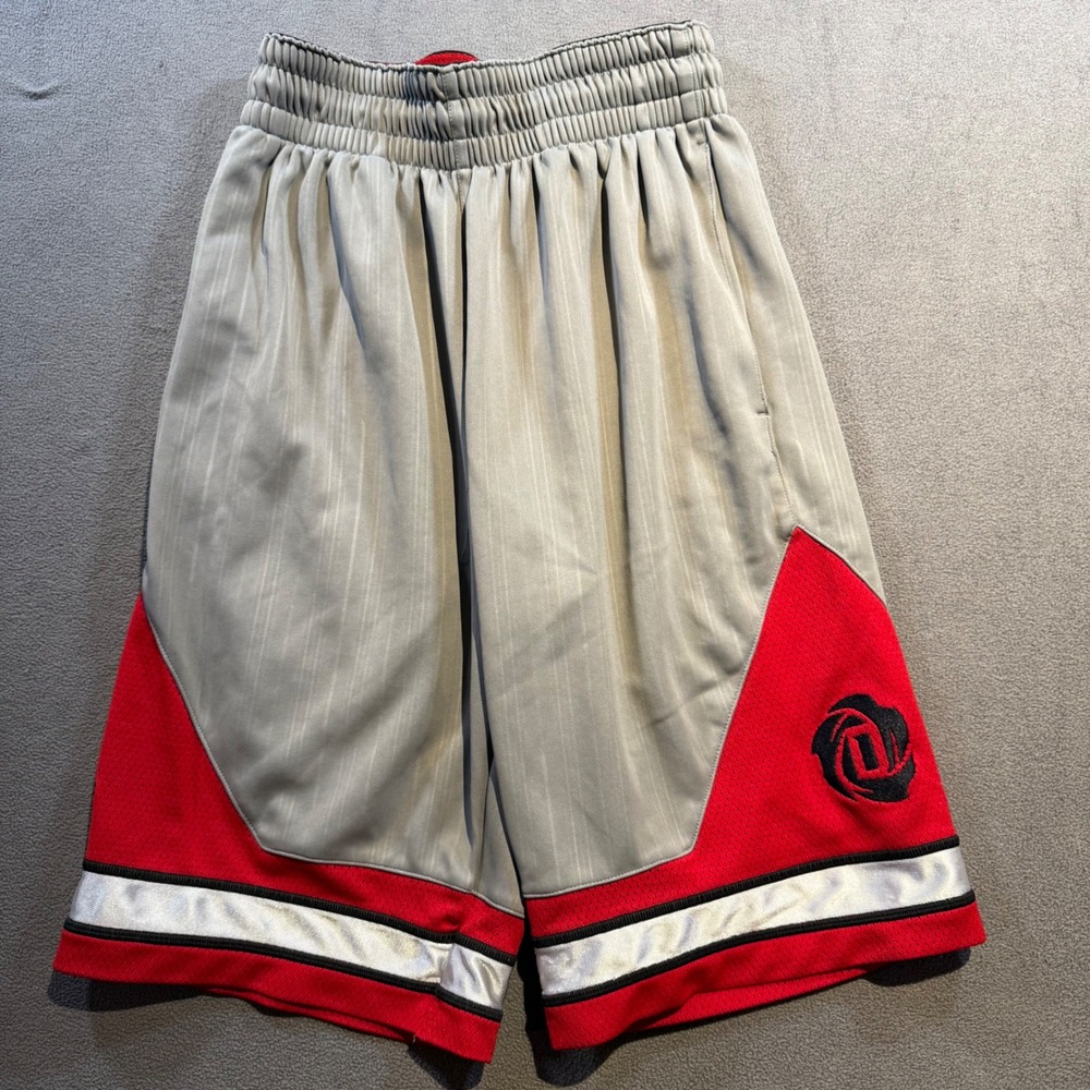 Adidas Derrick Rose D Rose Basketball Shorts Mens Small Grey Red Pinstripe